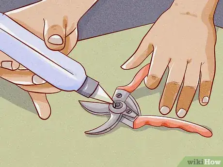 Image titled Care for Lawn Tools Step 6