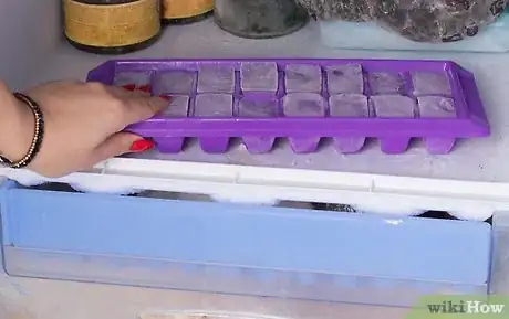 Image titled Remove Ice Cubes From a Tray Step 6