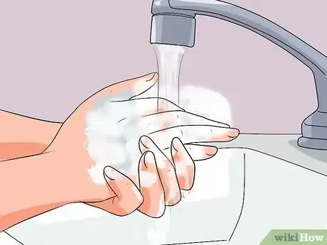 Image titled Remove Fiberglass Slivers from Your Skin Step 6