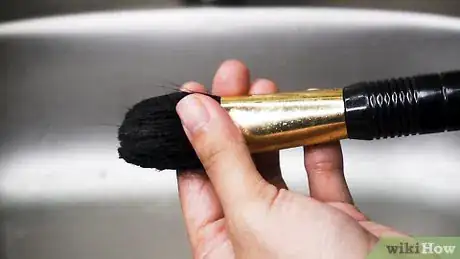 Image titled Clean Brushes Step 6