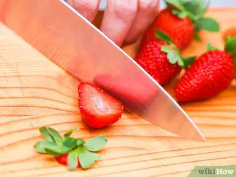 Image titled Make a Simple Strawberry Smoothie Step 9