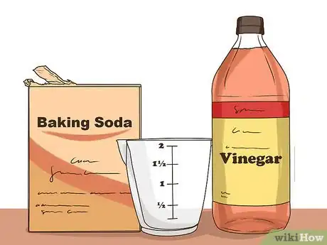 Image titled Let Your Slow Cooker Clean Itself Step 2