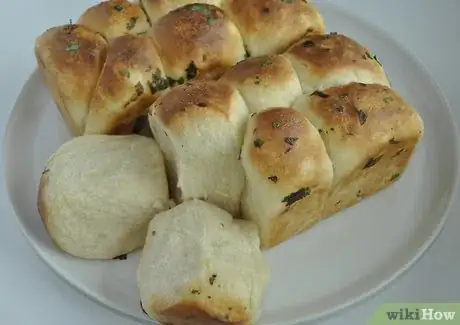 Image titled Make Pull Apart Garlic Bread Step 6