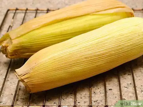 Image titled Cook Corn in the Microwave Step 3