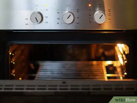 Image titled Make a Quick and Easy Cake Step 11