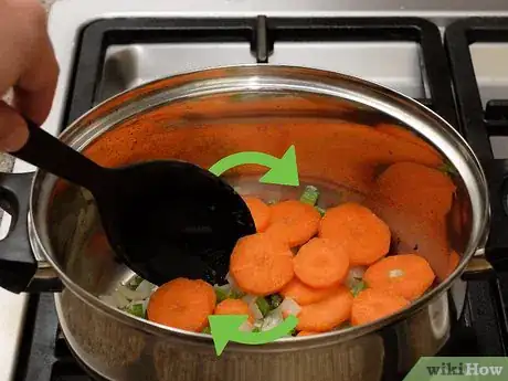 Image titled Make Leftover Vegetable Soup Step 3