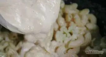 Make Healthy Mac and Cheese in a Slow Cooker