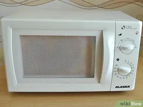 Image titled Clean Your Microwave with Lemon and Vinegar Step 4