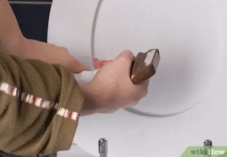 Image titled Clean a Toilet or Bidet Using Bleach Step 9