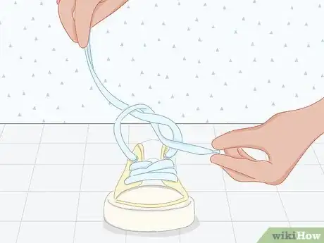 Image titled Teach Your Kids to Tie Their Shoes Step 9