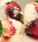 Make Chocolate Dipped Strawberries
