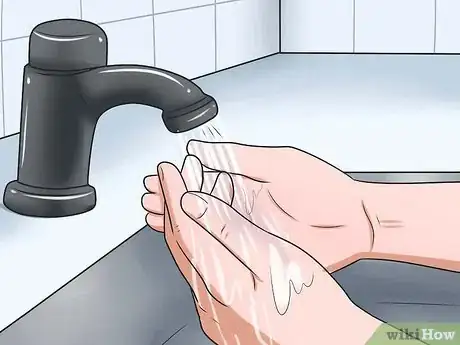 Image titled Remove Contact Lenses Step 1