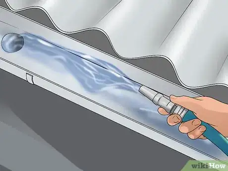 Image titled Clean Aluminum Gutters Step 4