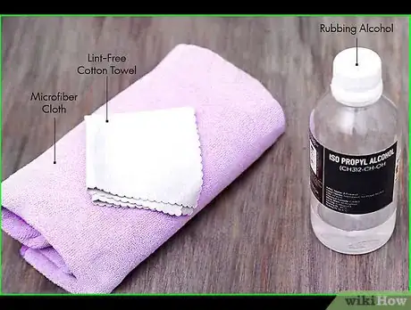 Image titled Clean a MacBook Air Screen Step 7