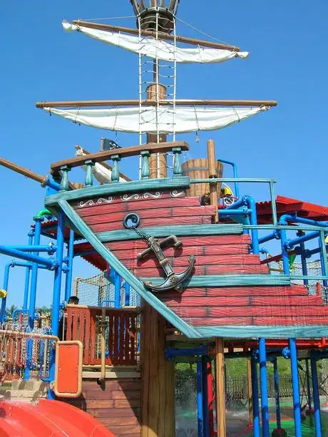 Image titled Legoland  Soak N Sail