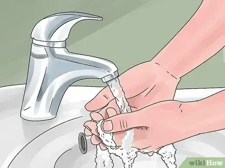 Image titled Keep Your Eyes Healthy when Using Decorative Lenses Step 3