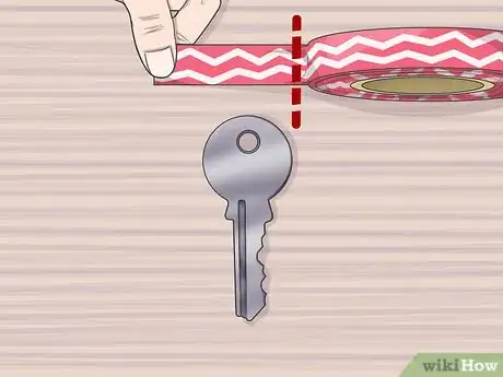 Image titled Decorate Keys Step 5