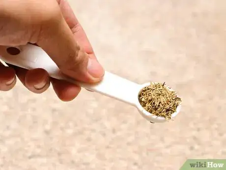 Image titled Make Toasted Garlic and Herb Bread Crumbs Step 4
