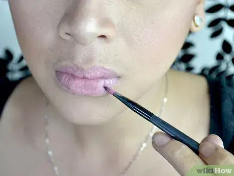 Image titled Do Makeup Like Elizabeth Gillies from Victrious Step 5