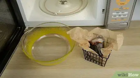 Image titled Defrost Lobster Tails Step 11