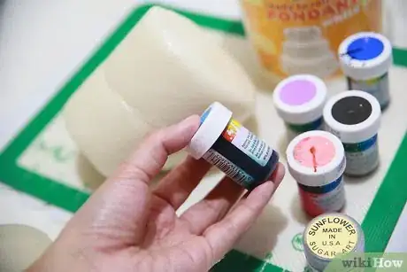 Image titled Make Edible Makeup Cake Decorations Step 2