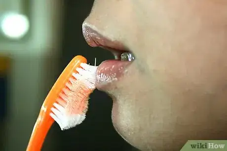 Image titled USeToothBrush Step 4