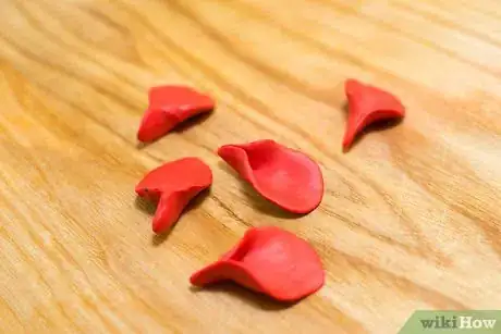 Image titled Make Roses out of Fondant Step 10