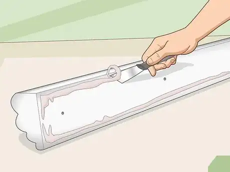 Image titled Remove Crown Molding Step 11