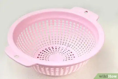 Image titled Make Upcycled Planters Step 1