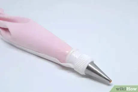 Image titled Make Tulips with Frosting Step 7