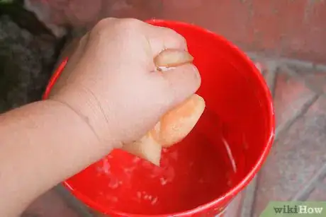 Image titled Clean Blinds Step 4Bullet1