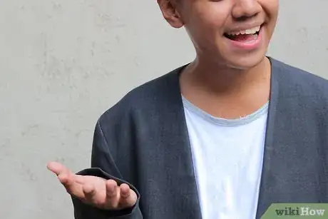 Image titled Treat Your Customer While Serving Them Step 1