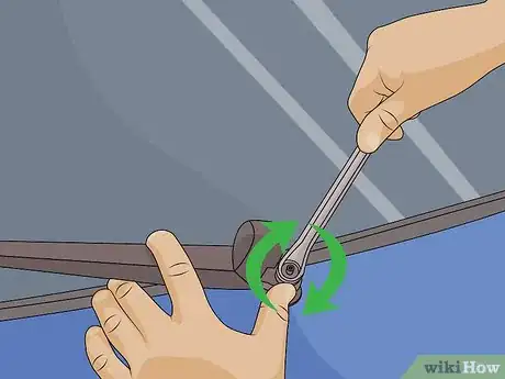 Image titled Stop Windshield Wiper Blades from Squeaking Step 8