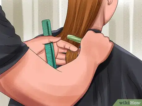 Image titled Razor Cut Your Own Hair Step 10