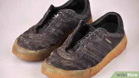 Image titled Handwash Your Trainers Step 1