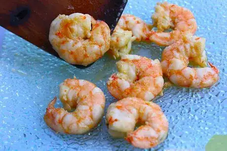Image titled Make Garlic Shrimp Step 3