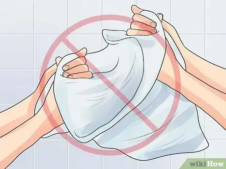 Image titled Prevent a Cold Sore from Spreading Step 6