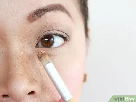 Image titled Apply Subtle Eyeshadow Step 8