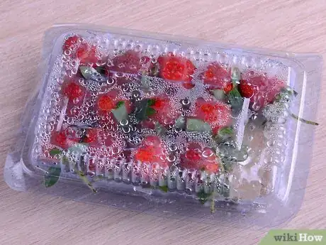 Image titled Make Yogurt Pops Step 4