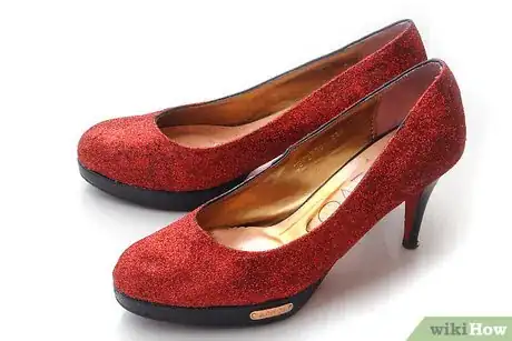 Image titled Make Glitter Pumps Step 14