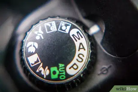 Image titled Use the Bulb Setting on the Nikon D70 Step 1