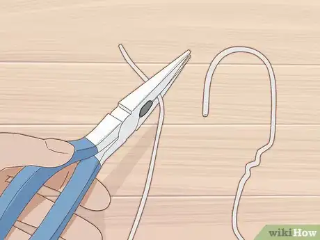 Image titled Make a Wreath Step 2