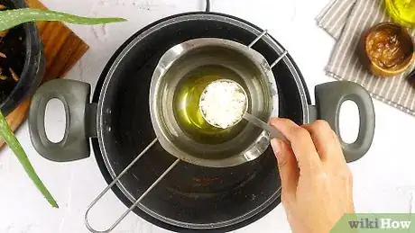 Image titled Make Aloe Moisturizer Step 1