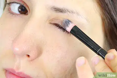 Image titled Apply Mineral Makeup Step 14