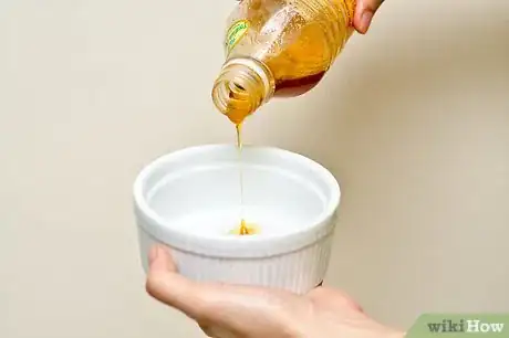 Image titled Lighten Hair Naturally With Honey Step 1