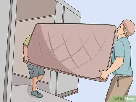 Image titled Protect Your Back While Moving Step 14