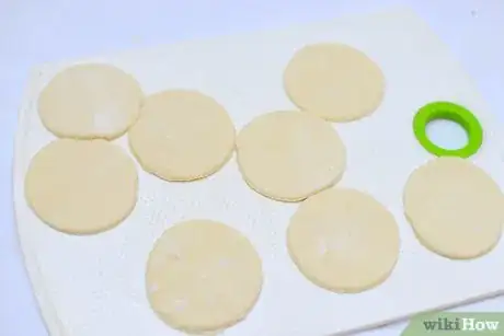Image titled Make Mini Stromboli Step 8