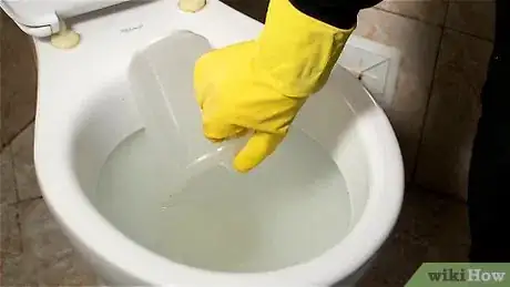 Image titled Use a Plunger Step 1