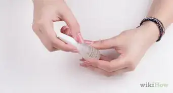 Dry Your Painted Nails Quickly