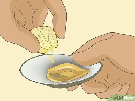 Image titled Eat Raw Mussels Step 11